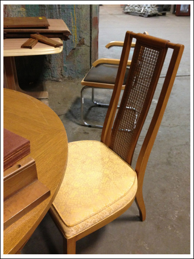 Table and 4 chairs with a 2 or 3 leaves for $215.