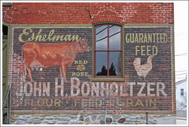 I just love the mural on this barn.