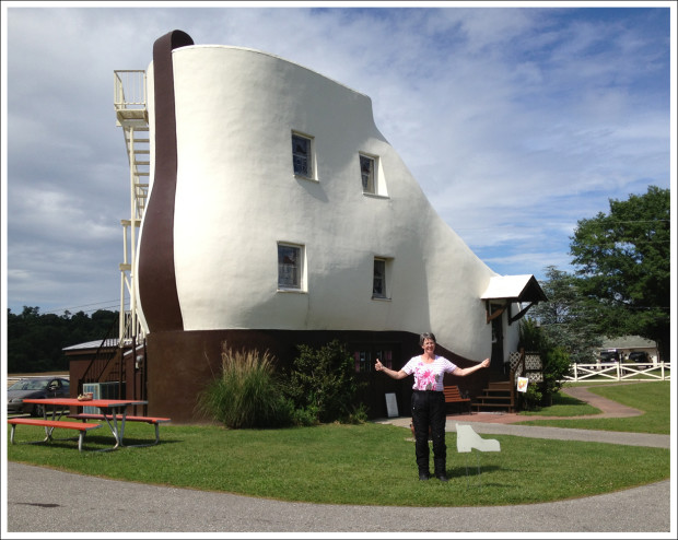 ToadMama at the Haines Shoe House