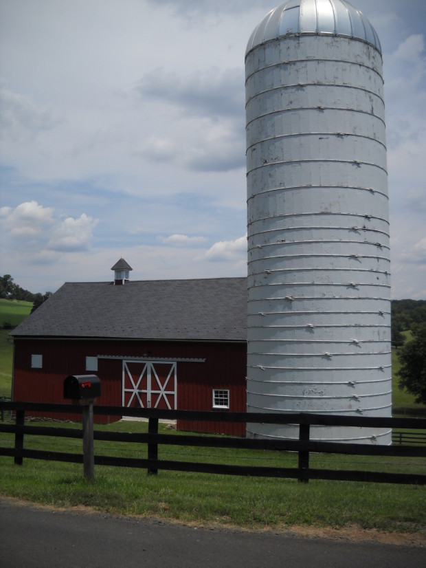 A too-close shot of this pretty little barn.