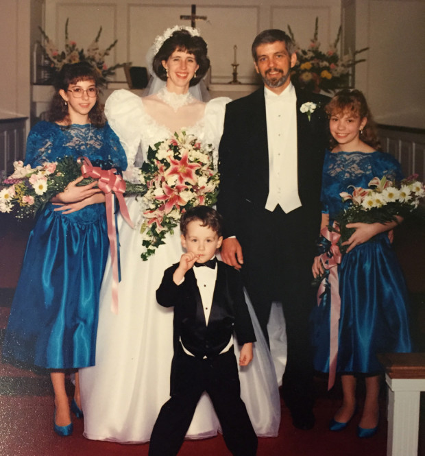 family_wedding_pic