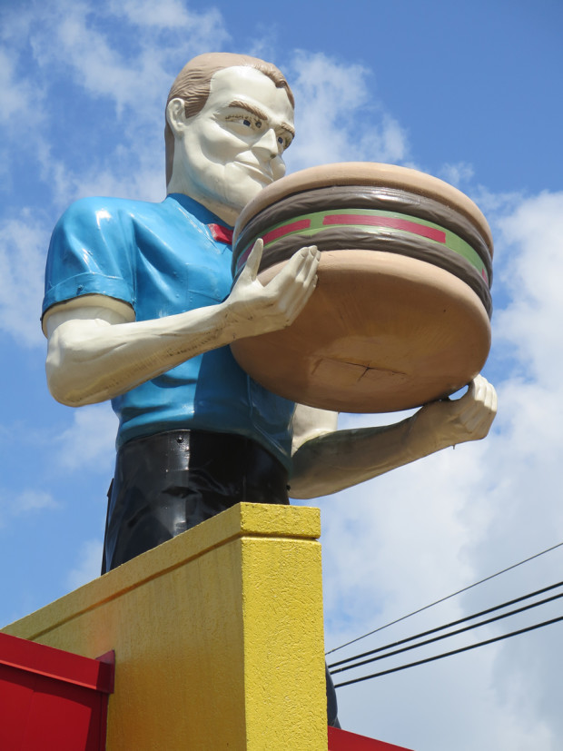 Hamburger-wielding Muffler Man in Kingsport, Tennessee